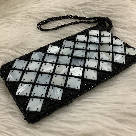 Mod by Design Mother of Pearl Checker Wristlet - Picture 2 of 8